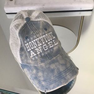 Trucker hat